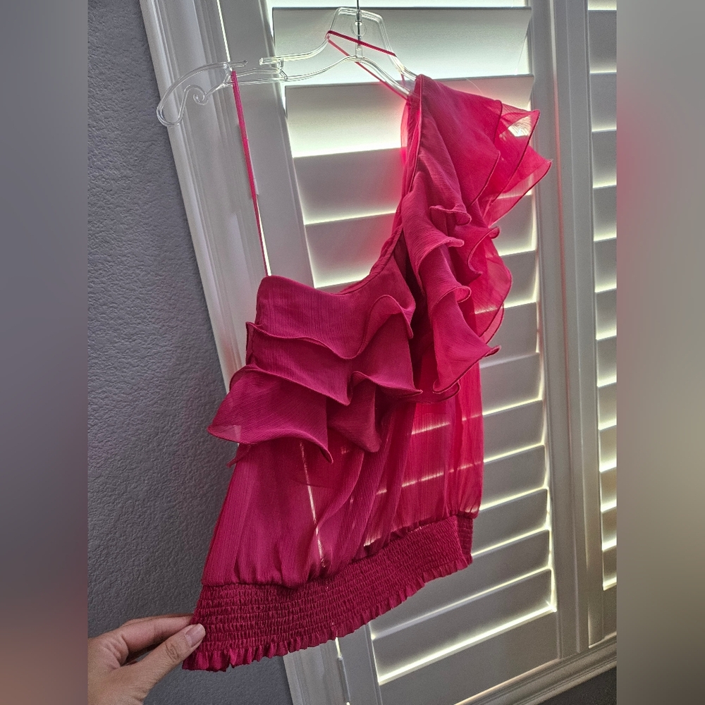 Pink Ruffled One-Shoulder Top Size L - Picture 2 of 14